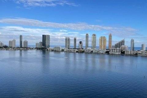 Condominio en venta en Aventura, Florida, 3 dormitorios, 247.58 m2 № 990977 - foto 1