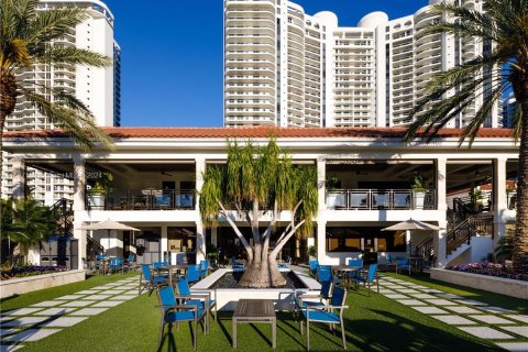 Condo in Aventura, Florida, 3 bedrooms  № 990977 - photo 30