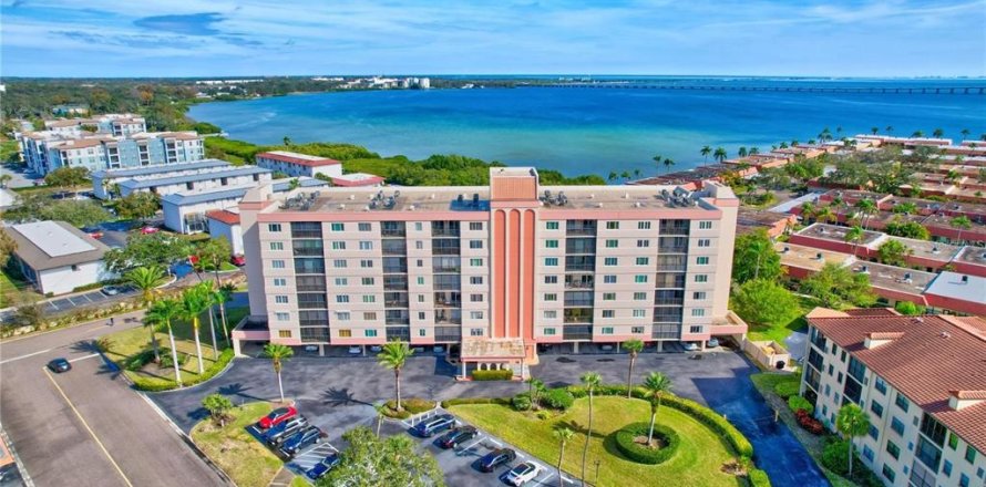 Condominio en Clearwater, Florida, 2 dormitorios  № 1389295