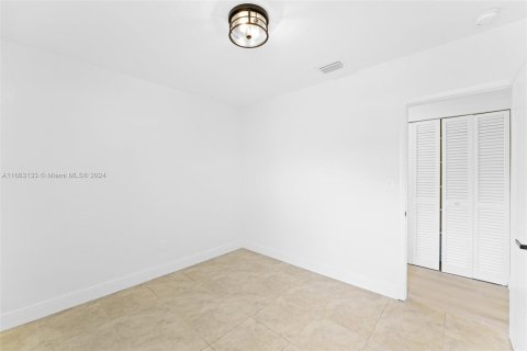 Villa ou maison à vendre à Cutler Bay, Floride: 4 chambres, 181.81 m2 № 1380112 - photo 23