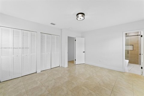 Villa ou maison à vendre à Cutler Bay, Floride: 4 chambres, 181.81 m2 № 1380112 - photo 29