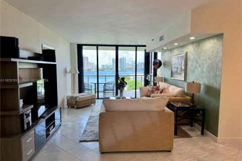 Copropriété à vendre à Aventura, Floride: 2 chambres, 138.89 m2 № 1290874 - photo 1