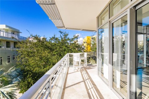 Condo in Miami Beach, Florida, 3 bedrooms  № 949441 - photo 21