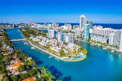 Condominio en venta en Miami Beach, Florida, 3 dormitorios, 222.5 m2 № 949441 - foto 30