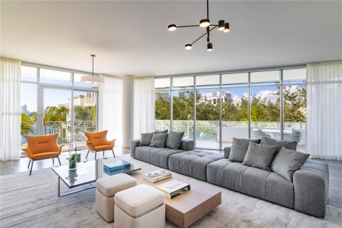 Condominio en venta en Miami Beach, Florida, 3 dormitorios, 222.5 m2 № 949441 - foto 2