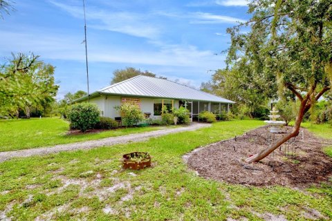 House in Sebring, Florida 3 bedrooms, 196.95 sq.m. № 1362796 - photo 4