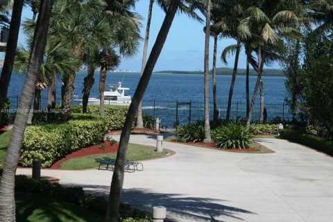 Condo in Miami, Florida, 1 bedroom  № 1362167 - photo 20