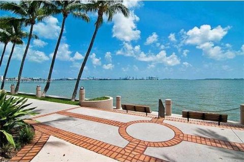 Condo in Miami, Florida, 1 bedroom  № 1362167 - photo 21