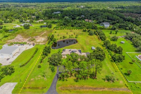 House in North Port, Florida 3 bedrooms, 278.06 sq.m. № 1367832 - photo 25