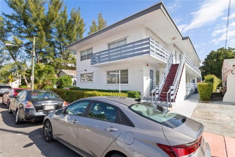 Condo in Miami Beach, Florida, 1 bedroom  № 1242277 - photo 2