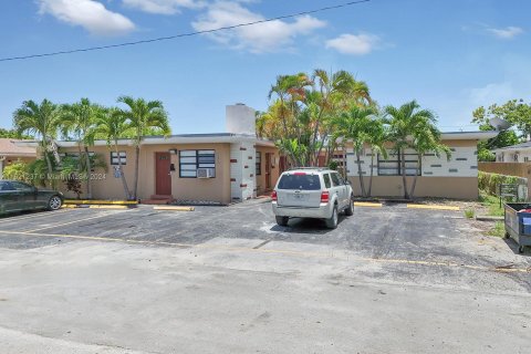 Propiedad comercial en venta en Hallandale Beach, Florida № 1242276 - foto 8