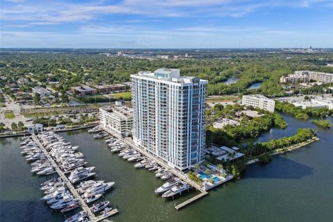 Condominio en venta en North Miami Beach, Florida, 3 dormitorios, 175.86 m2 № 832640 - foto 6