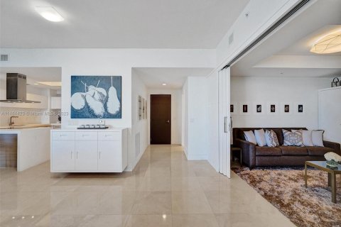 Condominio en venta en North Miami Beach, Florida, 3 dormitorios, 175.86 m2 № 832640 - foto 14