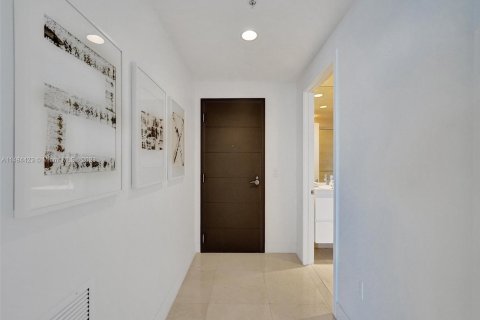 Condominio en venta en North Miami Beach, Florida, 3 dormitorios, 175.86 m2 № 832640 - foto 11