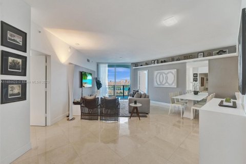 Condominio en venta en North Miami Beach, Florida, 3 dormitorios, 175.86 m2 № 832640 - foto 20