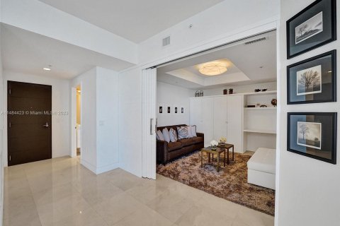 Condominio en venta en North Miami Beach, Florida, 3 dormitorios, 175.86 m2 № 832640 - foto 13