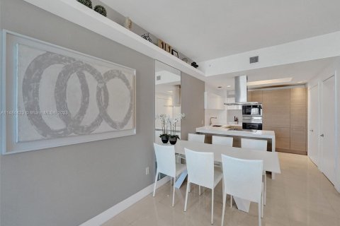 Condominio en venta en North Miami Beach, Florida, 3 dormitorios, 175.86 m2 № 832640 - foto 29