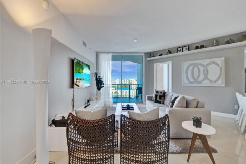 Condominio en venta en North Miami Beach, Florida, 3 dormitorios, 175.86 m2 № 832640 - foto 24