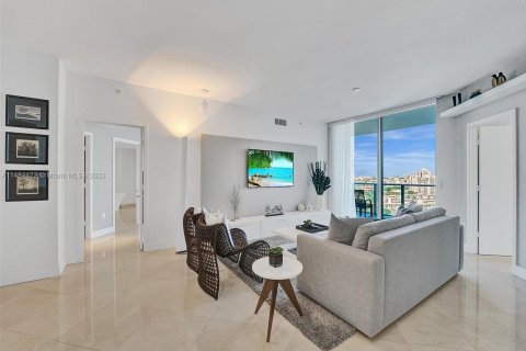 Condominio en venta en North Miami Beach, Florida, 3 dormitorios, 175.86 m2 № 832640 - foto 25