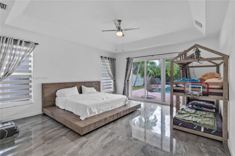 Купить виллу или дом в Купер-Сити, Флорида 4 спальни, 250м2, № 958656 - фото 27