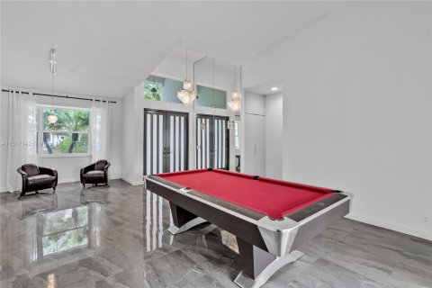 Villa ou maison à vendre à Cooper City, Floride: 4 chambres, 250 m2 № 958656 - photo 6
