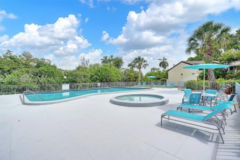 Adosado en alquiler en Miami, Florida, 3 dormitorios, 146.69 m2 № 1395192 - foto 13