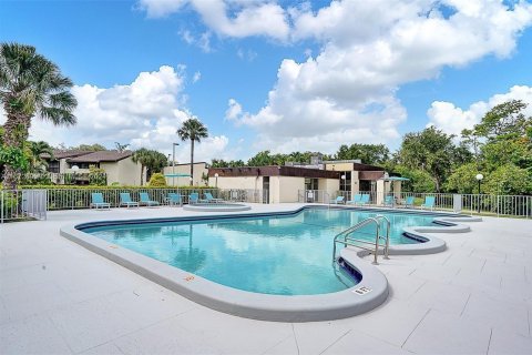 Adosado en alquiler en Miami, Florida, 3 dormitorios, 146.69 m2 № 1395192 - foto 14