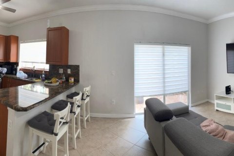 Townhouse in Miramar, Florida 3 bedrooms, 157.93 sq.m. № 1395245 - photo 11