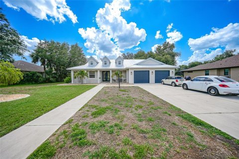 Villa ou maison à vendre à Punta Gorda, Floride: 5 chambres, 279.73 m2 № 1258522 - photo 2