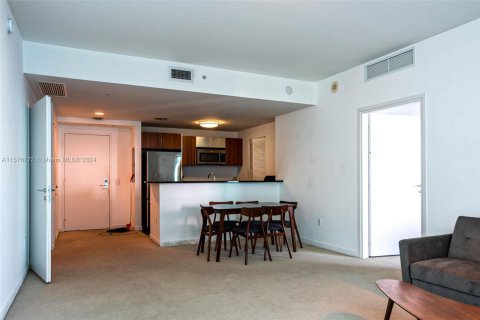 Condo in Miami, Florida, 2 bedrooms  № 1147217 - photo 6