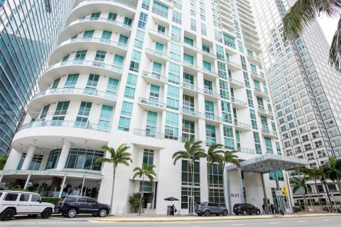 Condo in Miami, Florida, 2 bedrooms  № 1147217 - photo 2