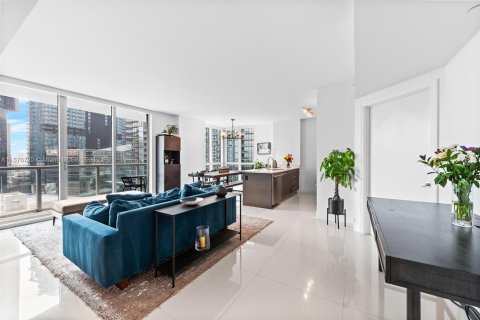 Condo in Miami, Florida, 2 bedrooms  № 1147215 - photo 1