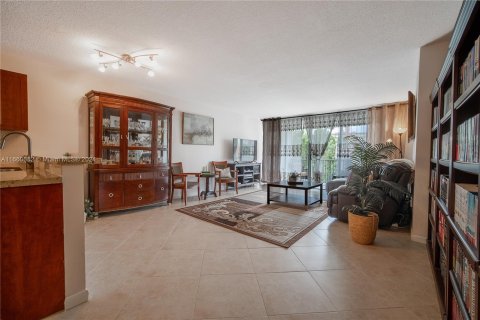 Copropriété à vendre à Miami, Floride: 2 chambres, 133.31 m2 № 1381964 - photo 20