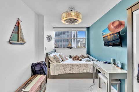 Copropriété à vendre à Hallandale Beach, Floride: 3 chambres, 130.06 m2 № 1174480 - photo 15