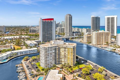 Copropriété à vendre à Hallandale Beach, Floride: 3 chambres, 130.06 m2 № 1174480 - photo 5