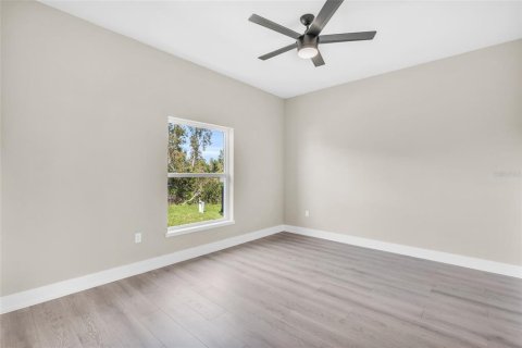 Propiedad comercial en venta en Port Charlotte, Florida, 6 dormitorios, 203.92 m2 № 1089992 - foto 18