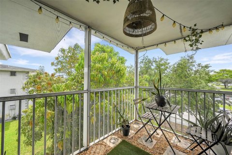 Condo in Plantation, Florida, 2 bedrooms  № 1092224 - photo 5