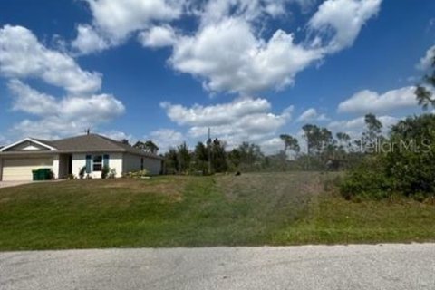 Terreno en venta en Port Charlotte, Florida № 366211 - foto 3