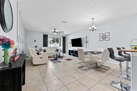 Adosado en venta en Trinity, Florida, 3 dormitorios, 186.73 m2 № 1365102 - foto 20