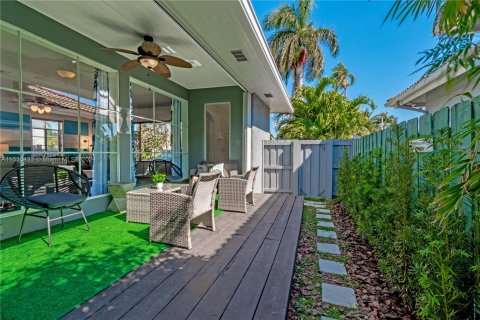 House in Hollywood, Florida 4 bedrooms, 159.61 sq.m. № 1016904 - photo 27