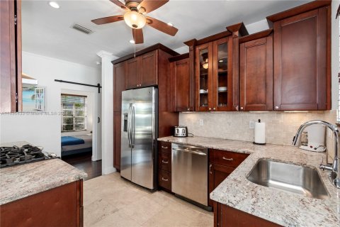 Casa en venta en Hollywood, Florida, 4 dormitorios, 159.61 m2 № 1016904 - foto 15