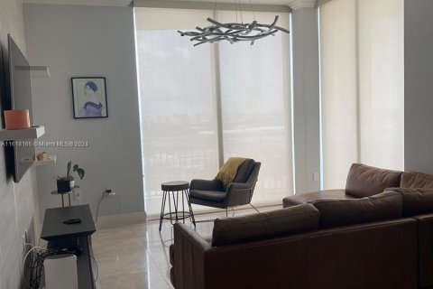 Copropriété à vendre à Hallandale Beach, Floride: 2 chambres, 125.79 m2 № 1269747 - photo 3