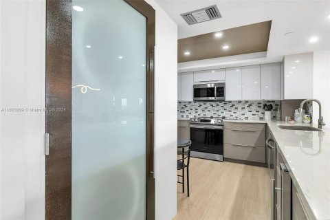 Condo in Fort Lauderdale, Florida, 1 bedroom  № 1223007 - photo 7