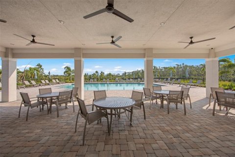 Villa ou maison à vendre à North Port, Floride: 4 chambres, 171.87 m2 № 1393994 - photo 29