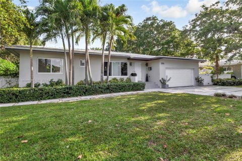 House in Miami Shores, Florida 3 bedrooms, 215.25 sq.m. № 1135686 - photo 4