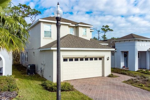 Villa ou maison à louer à Kissimmee, Floride: 4 chambres, 231.33 m2 № 1363171 - photo 4