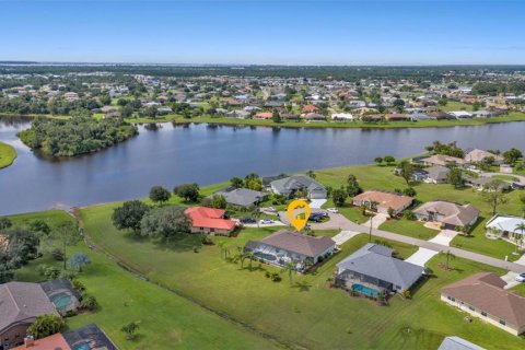 Villa ou maison à vendre à Punta Gorda, Floride: 3 chambres, 191.38 m2 № 1363229 - photo 4