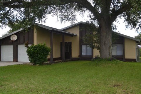 House in Kissimmee, Florida 4 bedrooms, 160.91 sq.m. № 1363230 - photo 3