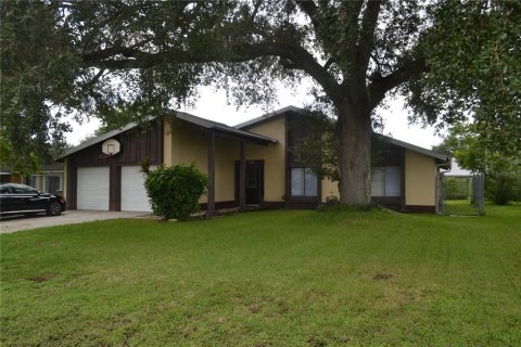 House in Kissimmee, Florida 4 bedrooms, 160.91 sq.m. № 1363230 - photo 1