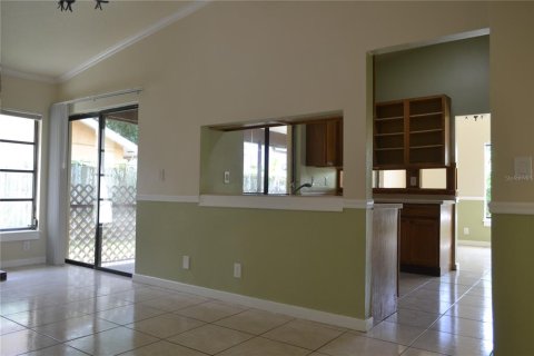 House in Kissimmee, Florida 4 bedrooms, 160.91 sq.m. № 1363230 - photo 11